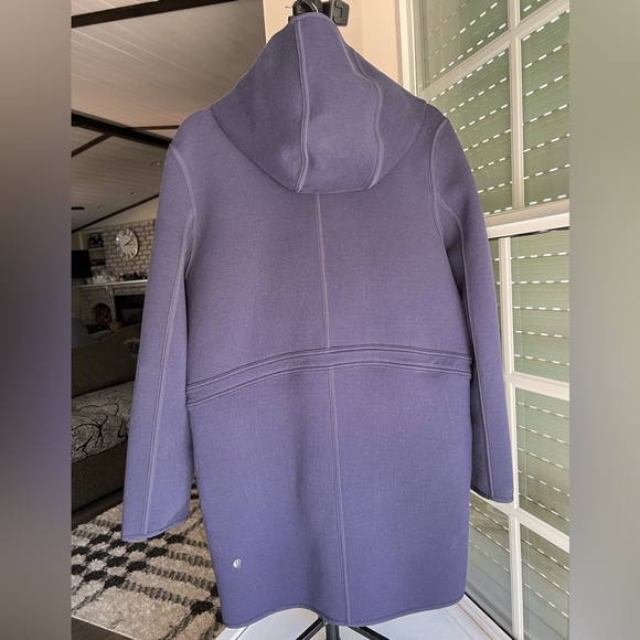 Lululemon City Bound Wrap - Picture 7 of 10